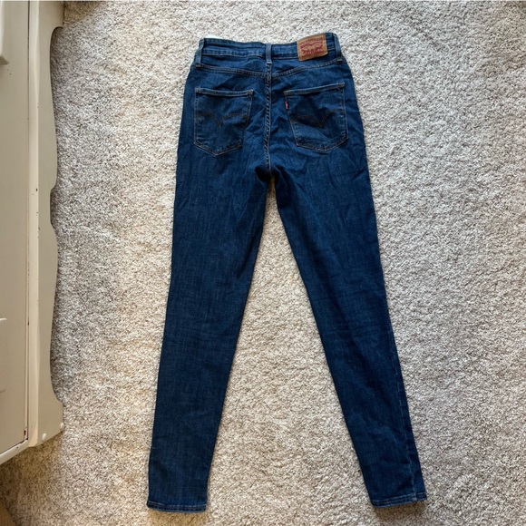 Levi’s 721 High Rise Skinny Jeans - Picture 2 of 5
